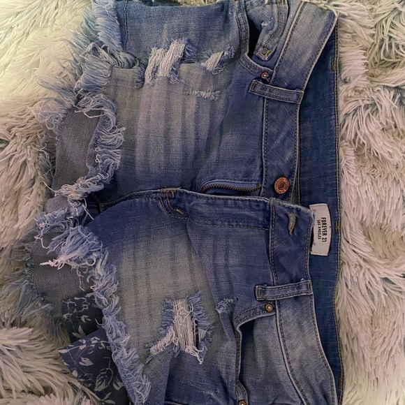 Forever 21 Jean shorts - Picture 1 of 2